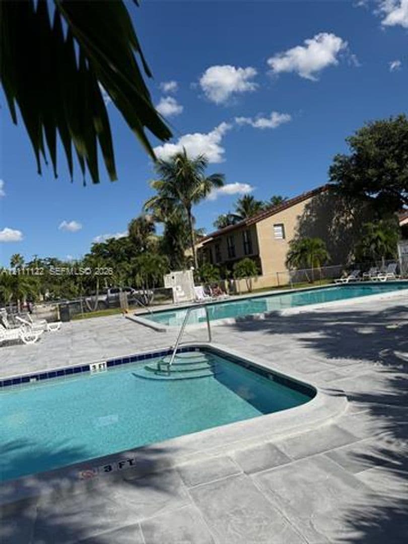Hollywood Townhome: 5020 Sheridan St th 2