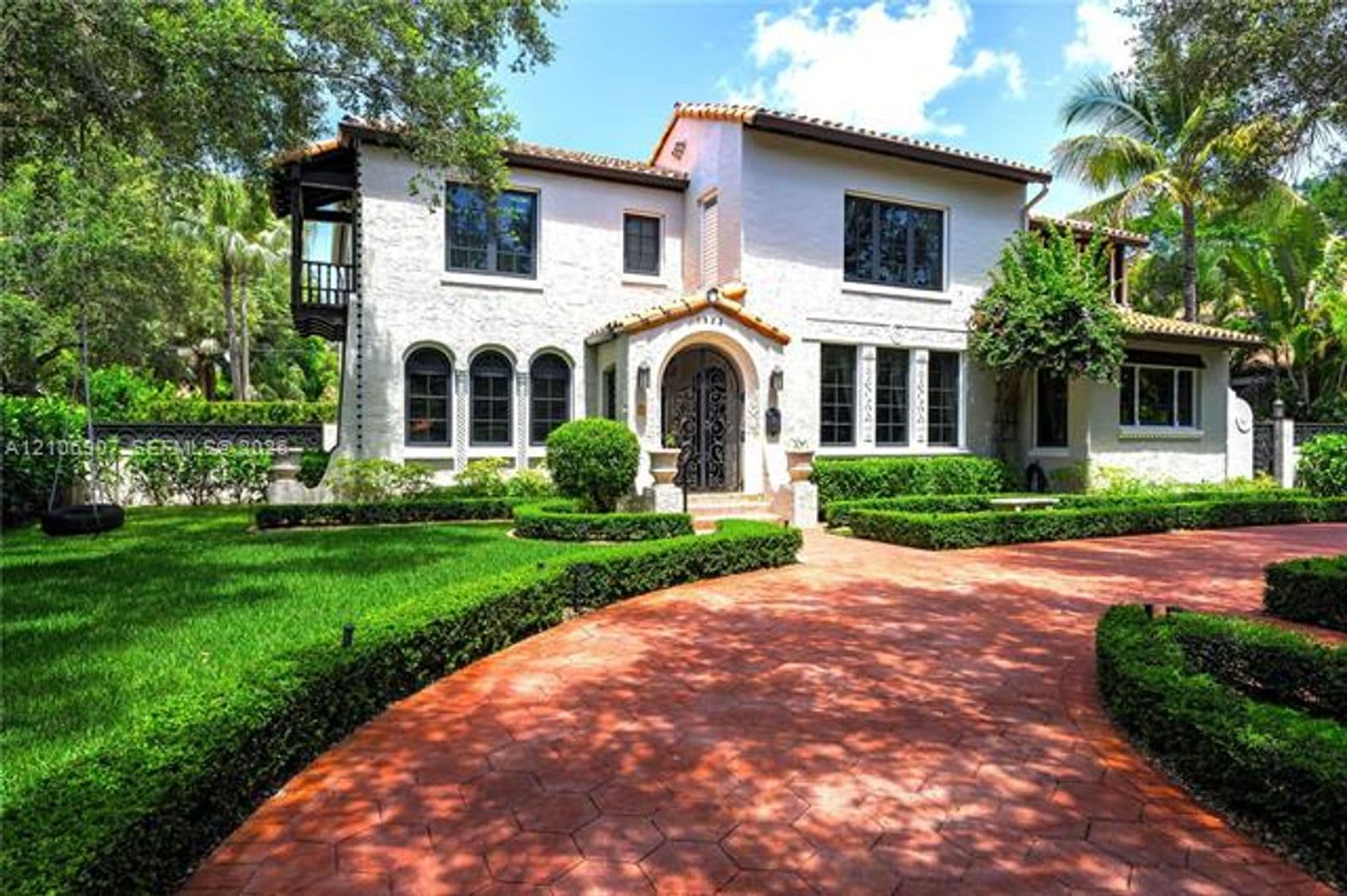 Coral Gables House: 1822 Country Club Prado # 1822