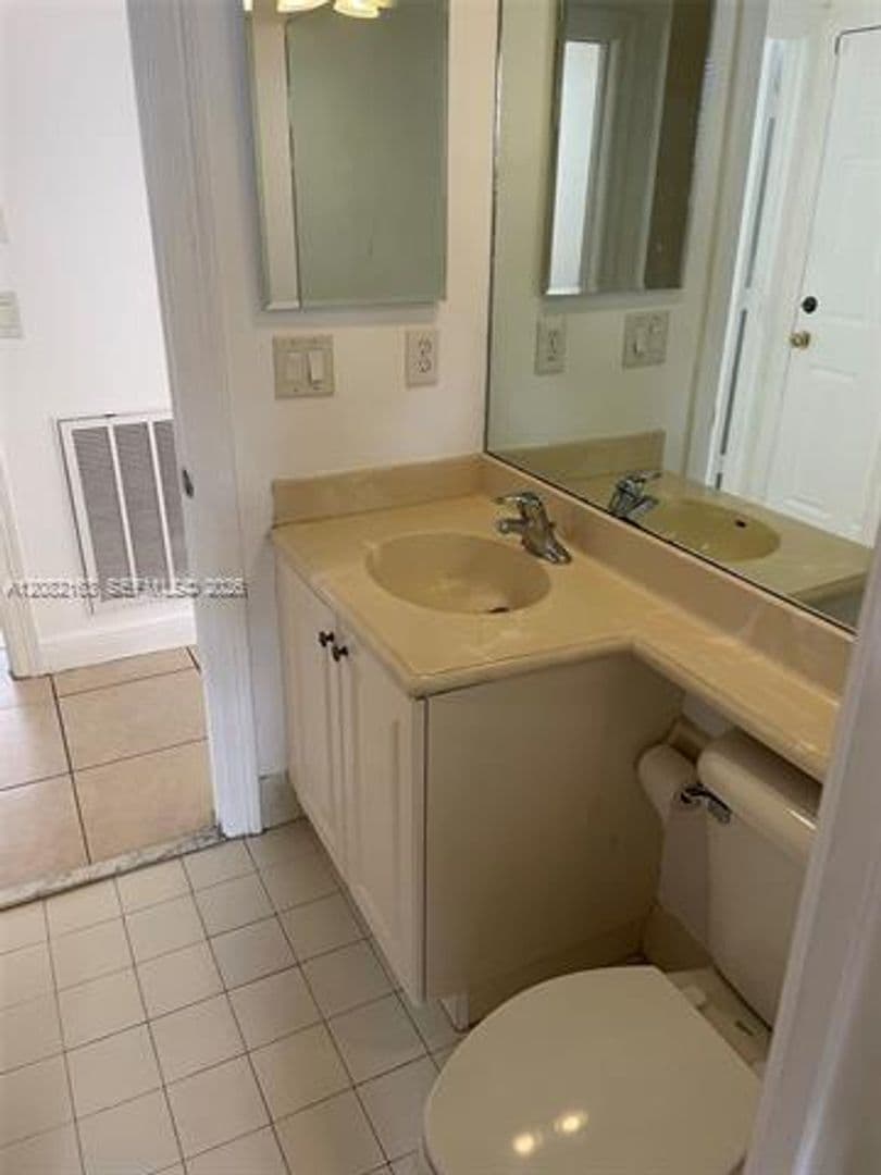 Miramar House: 17404 SW 47th Ct # 17404