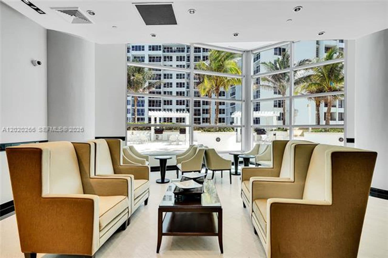 Hollywood Condo: 3101 S Ocean Dr cu-701