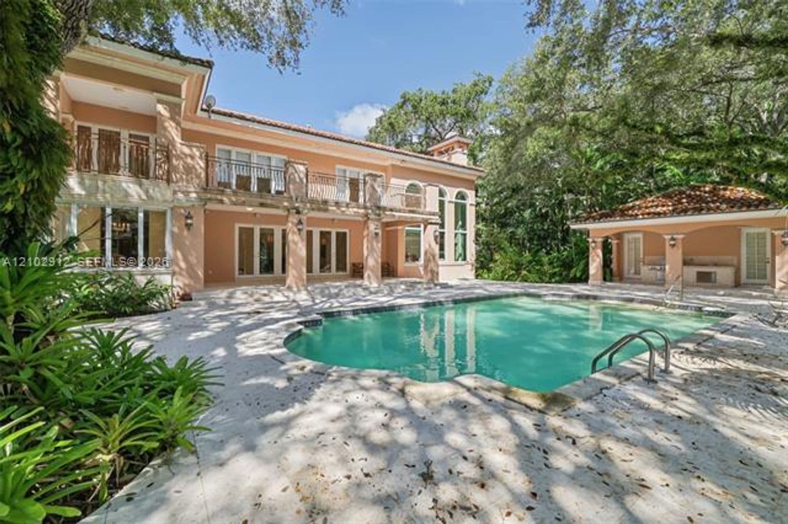 Coral Gables House: 11001 Old Cutler Rd # 11001