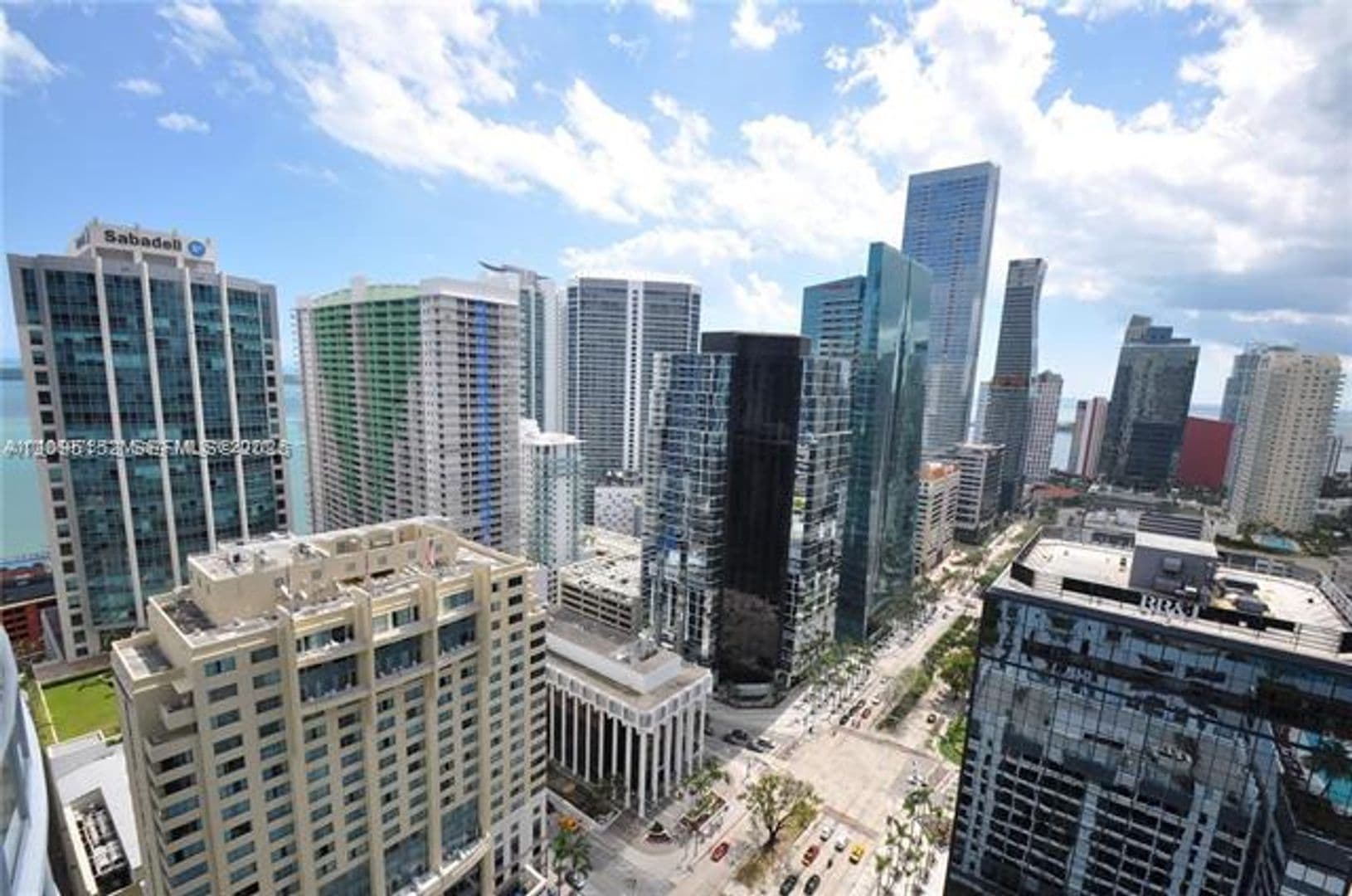 Miami Condo: 1060 Brickell Ave cu-3111