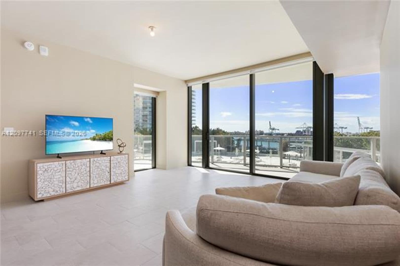 Miami Beach Condo: 500 Alton Rd cu-802