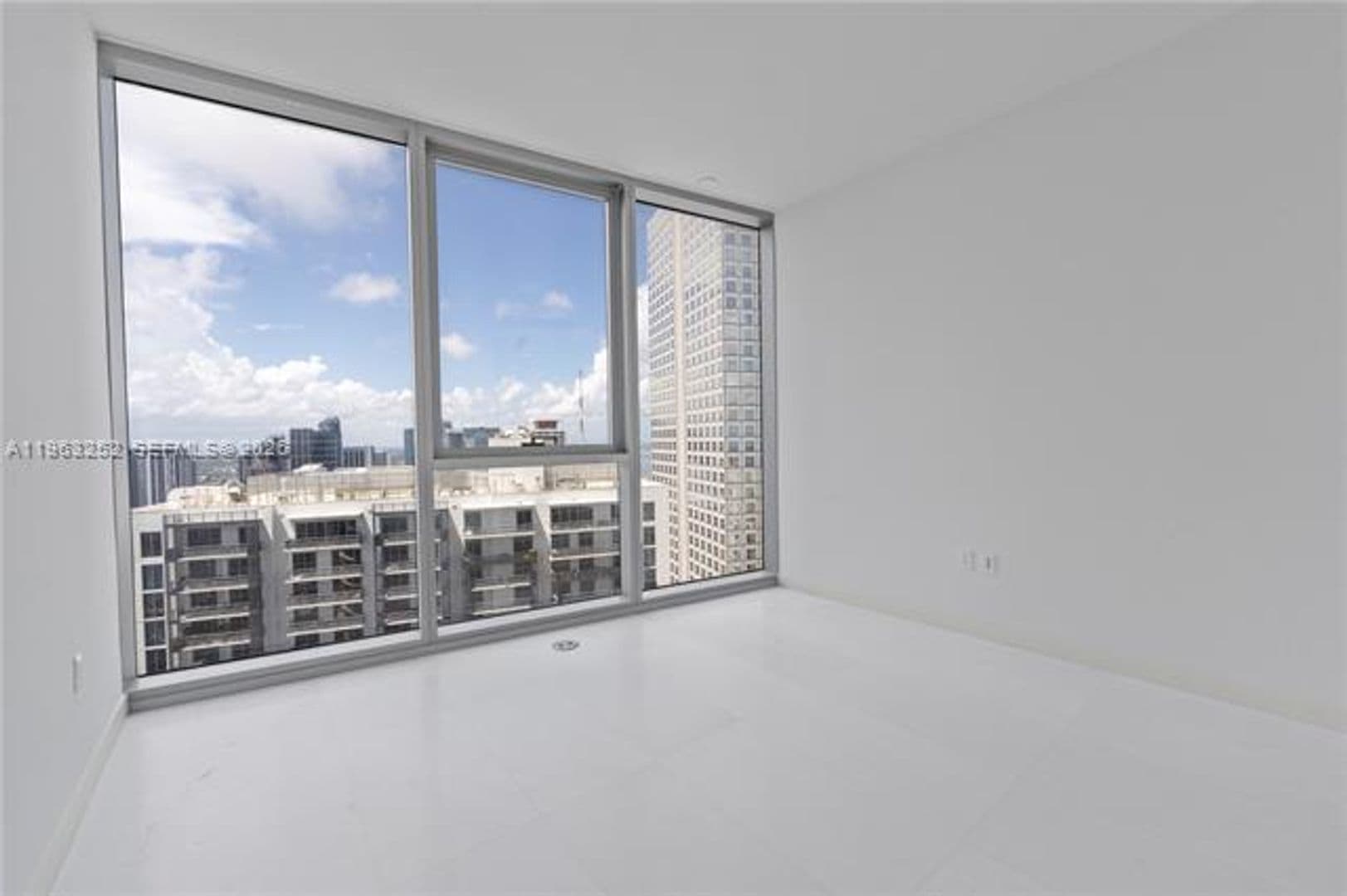 Miami Condo: 300 Biscayne Blvd Way cu-4404