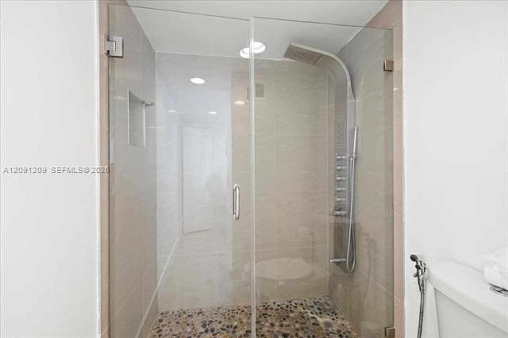 Hollywood Condo: 4001 S Ocean Dr cu-10R