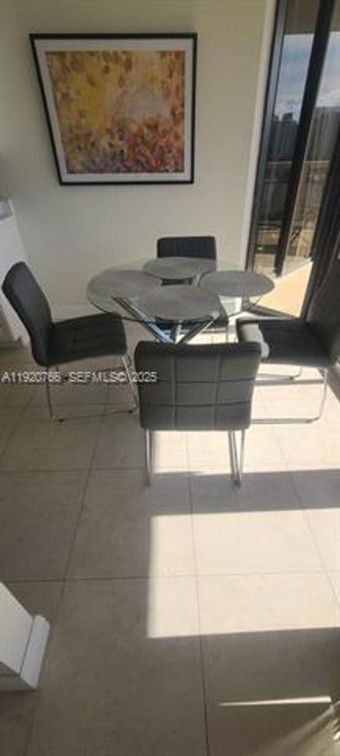 Aventura Condo: 3600 Yacht Club Dr cu-1204