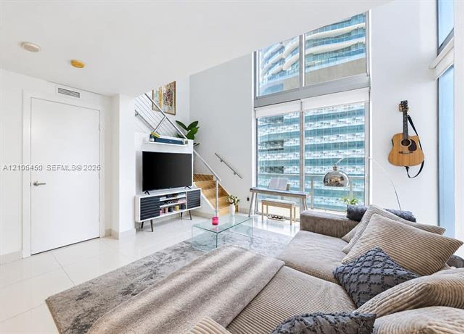 Miami Condo: 1050 Brickell Ave cu-1002