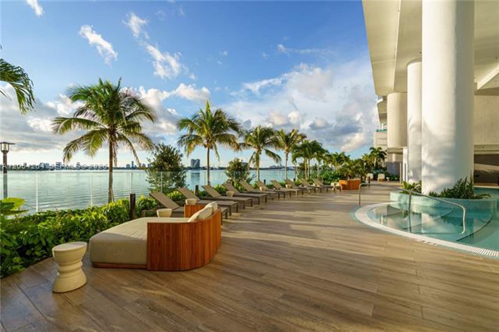 Miami Condo: 700 NE 24th St cu-5502
