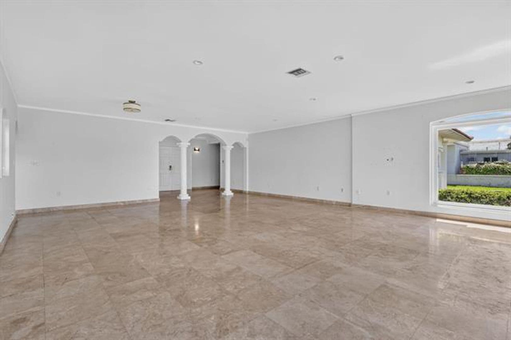 North Bay Village House: 7500 W Treasure Dr # 7500