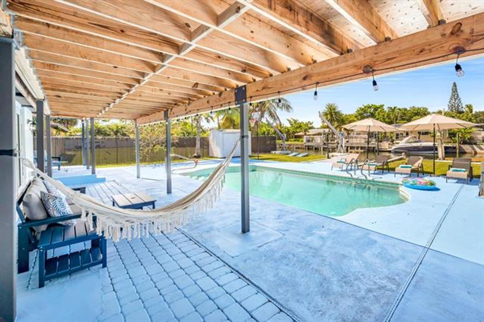 North Miami House: 1875 Keystone Blvd # 1875
