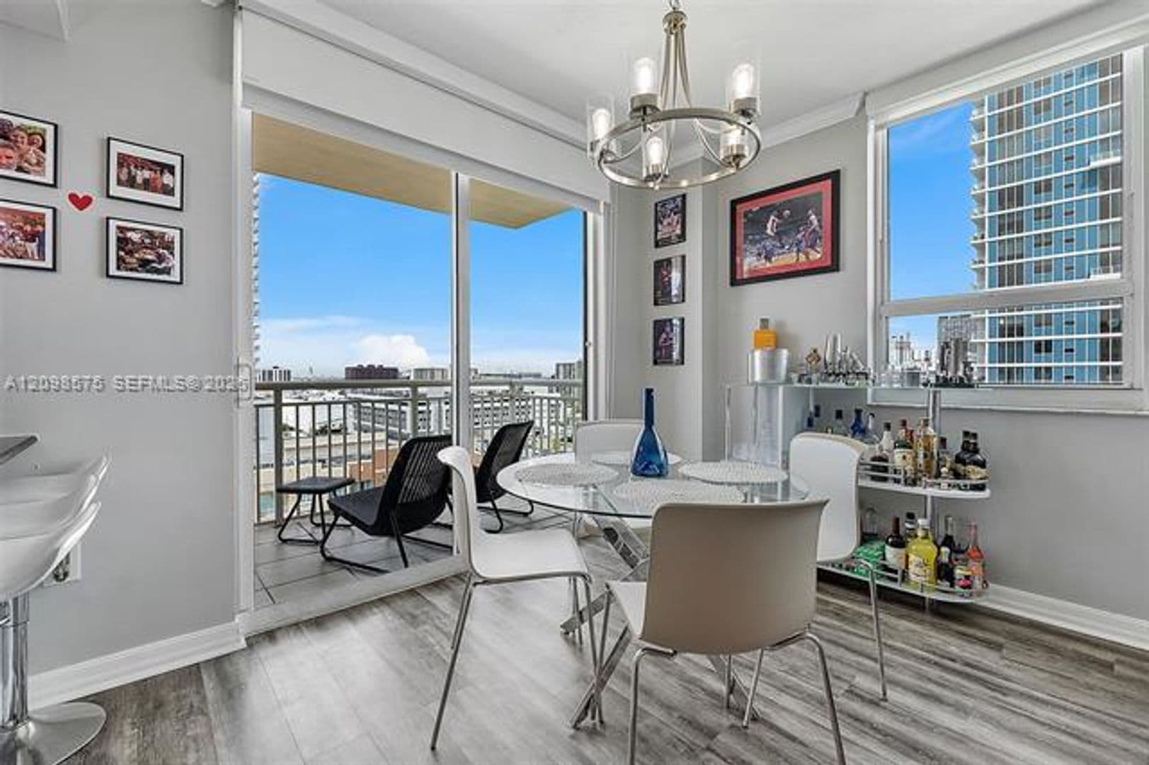 Miami Condo: 2000 N Bayshore Dr cu-1401