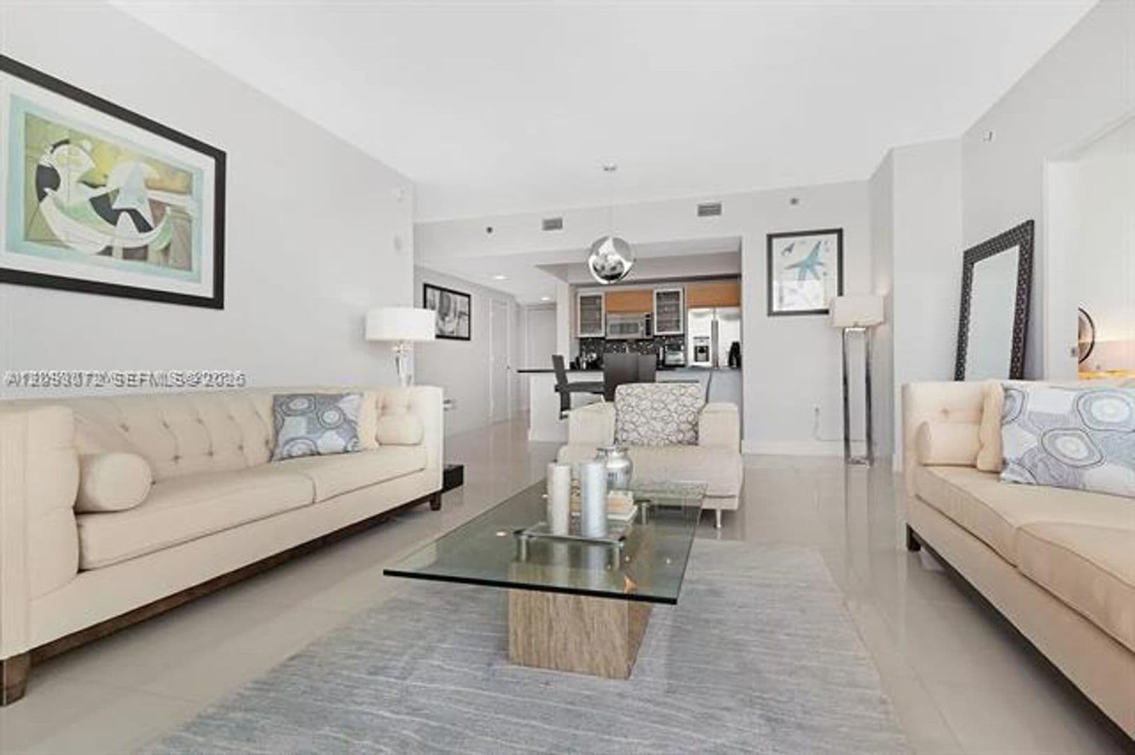 Miami Condo: 950 Brickell Bay Dr cu-3710