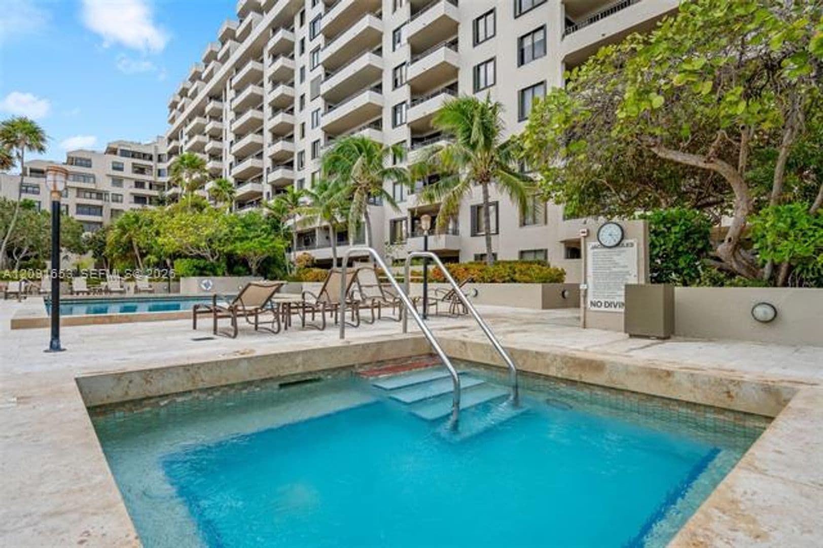 Key Biscayne Condo: 201 Crandon Blvd cu-739