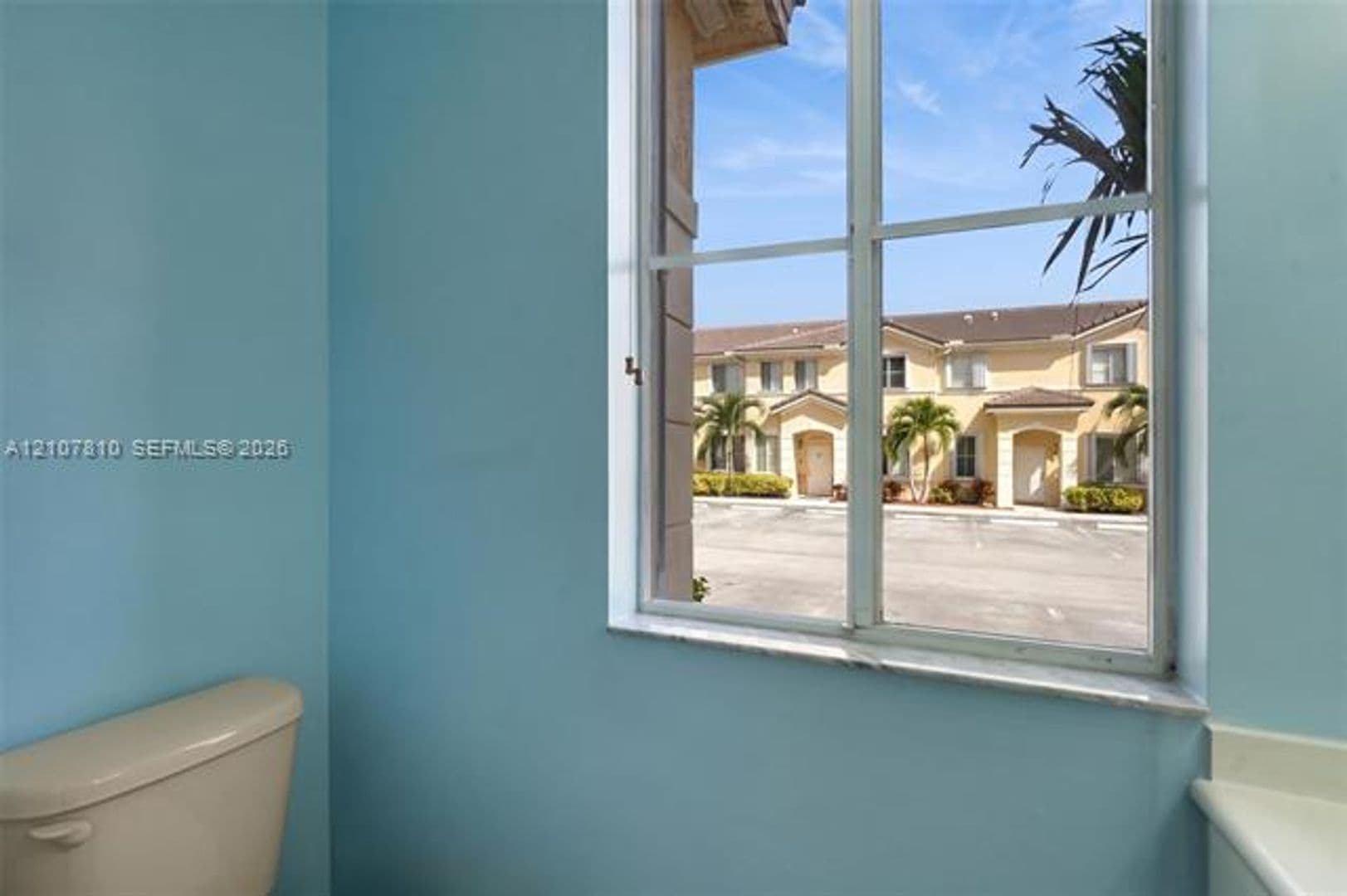 Hialeah Condo: 6940 NW 177th St cu-P105