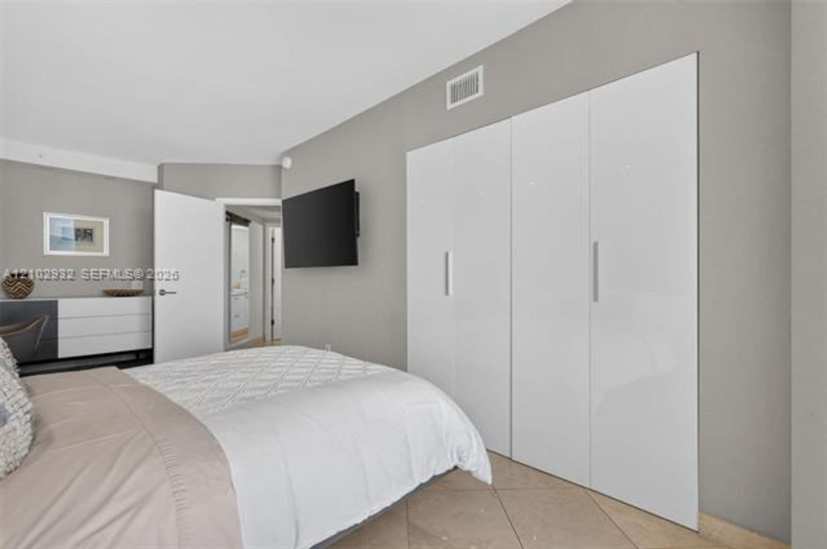 Aventura Condo: 7000 Island Blvd cu-2809