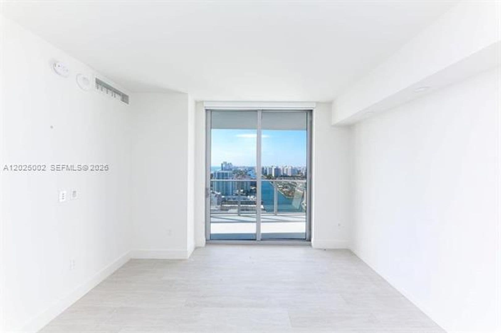 Hollywood Condo: 4010 S Ocean Dr cu-T3509