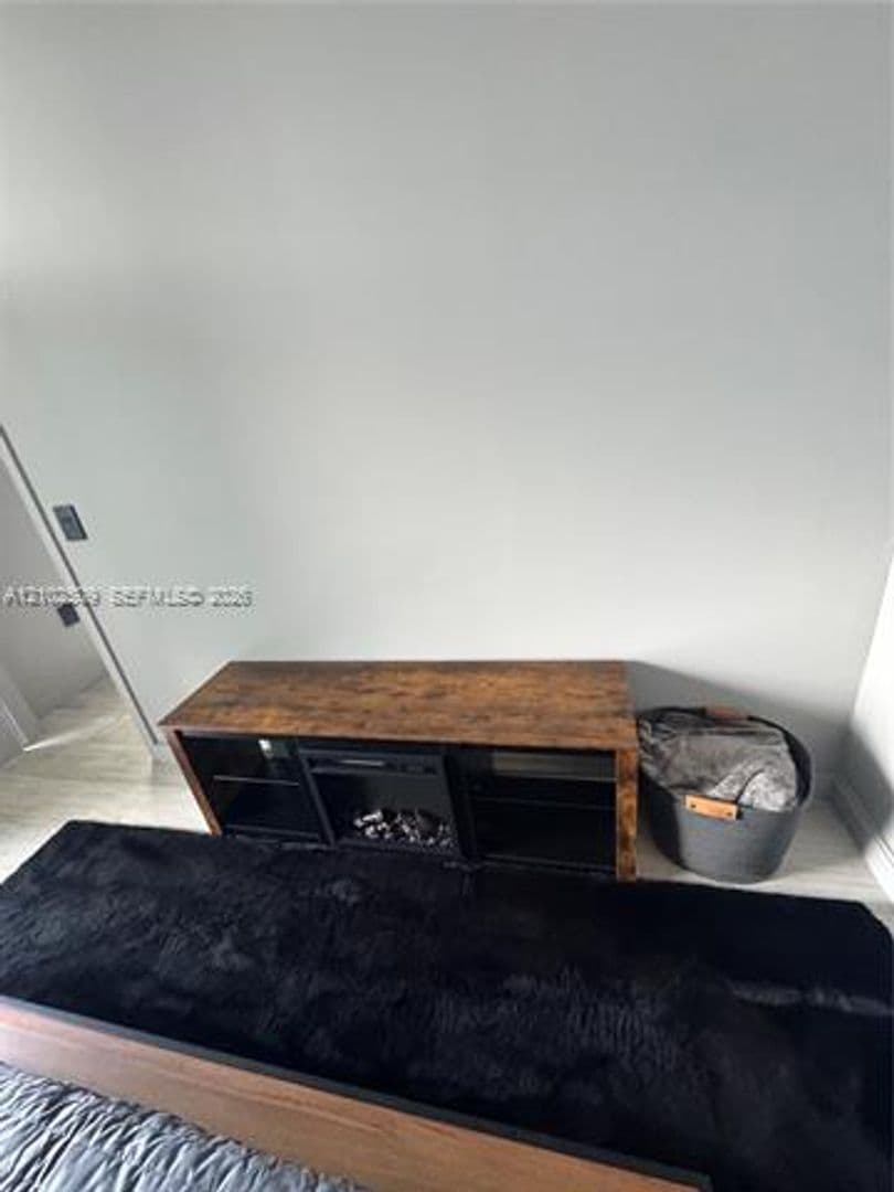 Miami Condo: 45 SW 9th St cu-3010