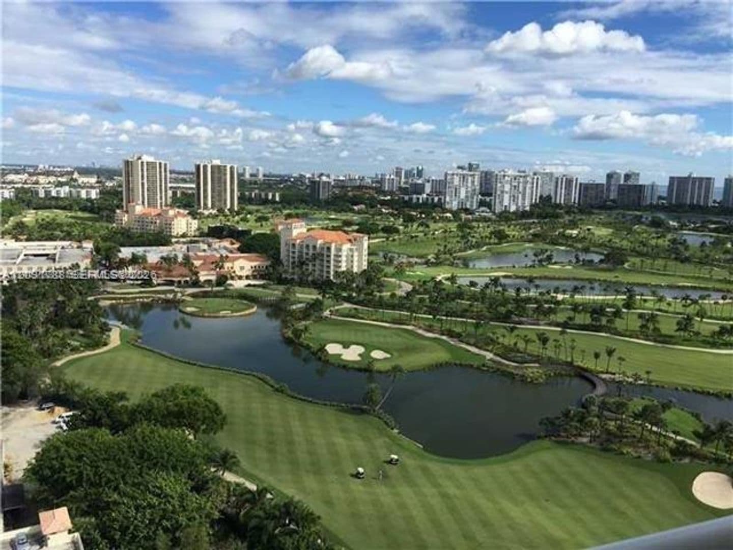Aventura Condo: 19501 W Country Club Dr cu-2413