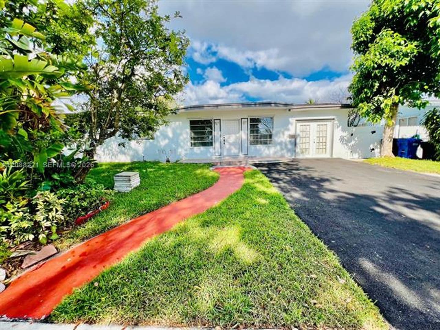 North Miami Beach House: 18320 NE 7th Ct # 18320