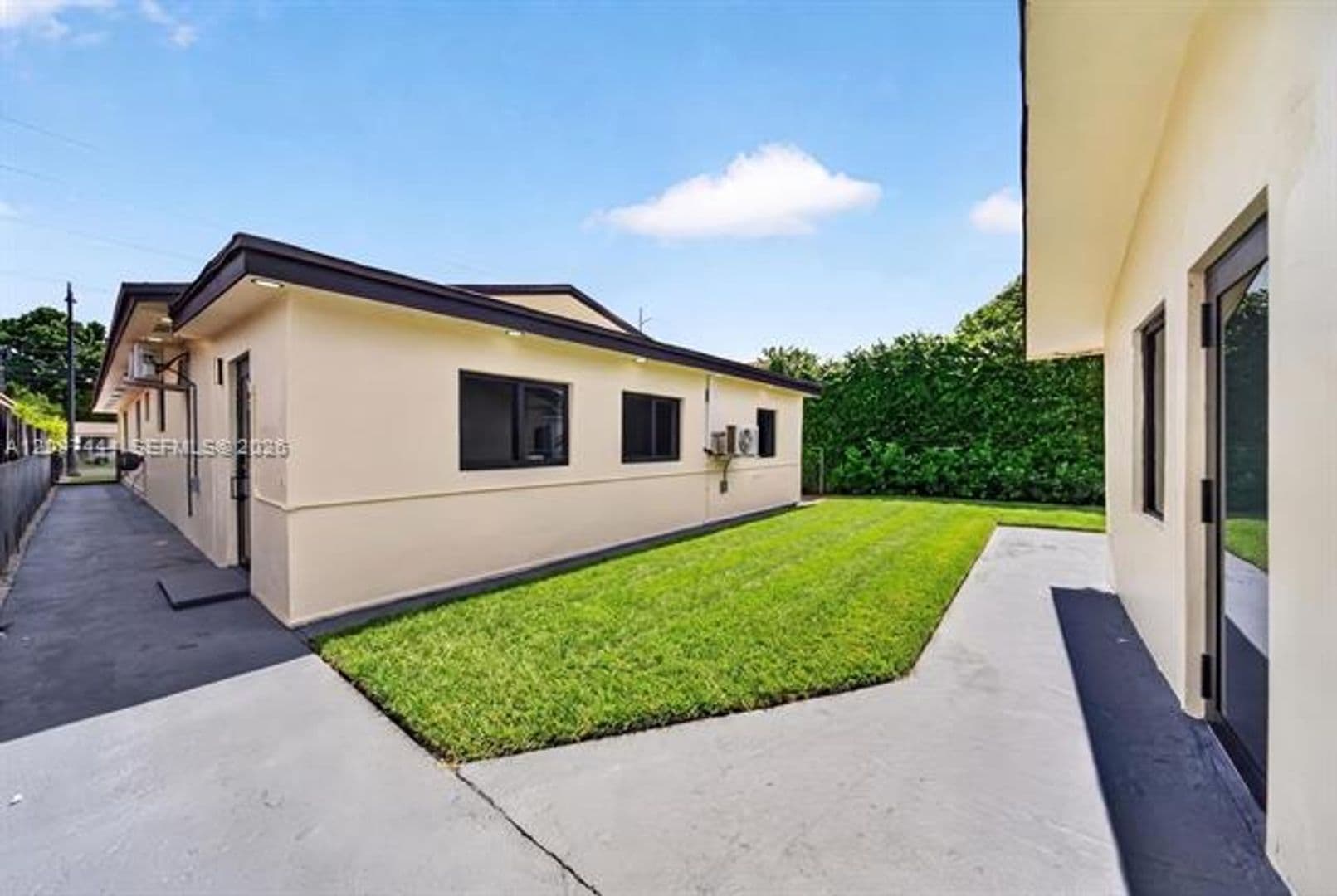 Miami House: 2216 SW 62nd Ave # 2216