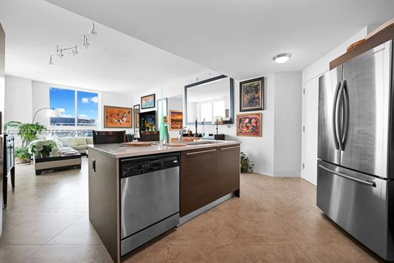Miami Condo: 1900 N Bayshore Dr cu-5103