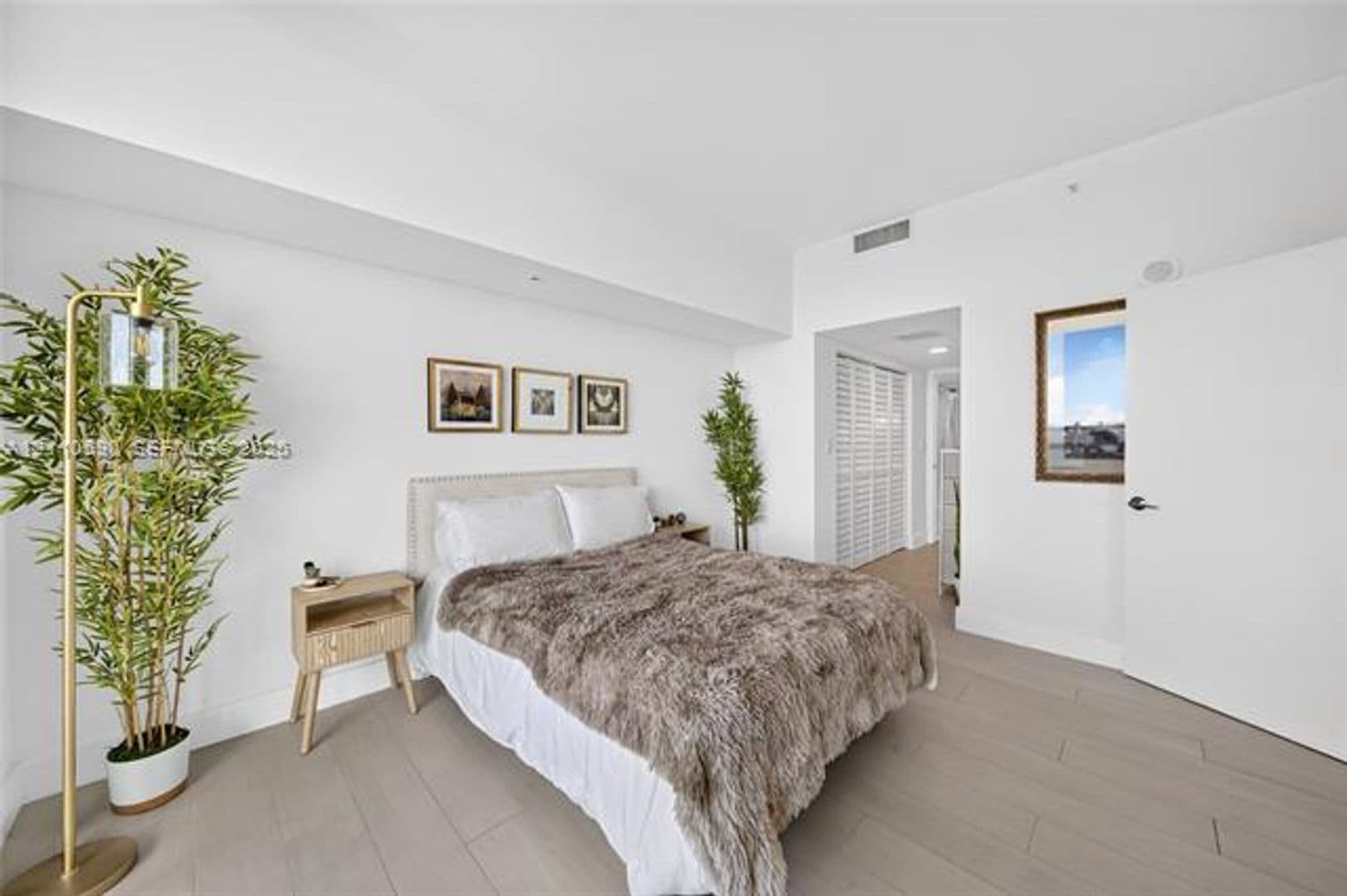 Miami Condo: 1800 N Bayshore Dr cu-809