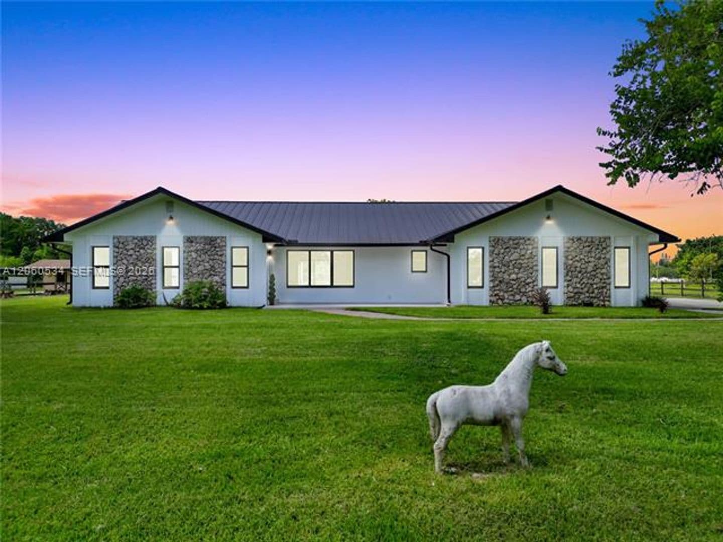 Southwest Ranches House: 17680 SW 54th St # 17680