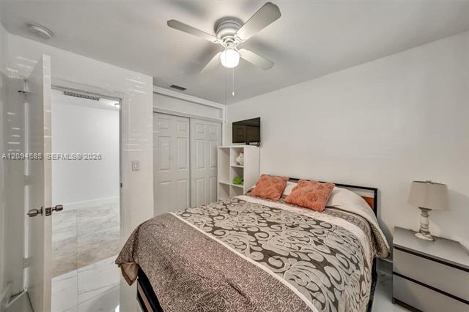 Hallandale Beach House: 814 NE 4th St # 0