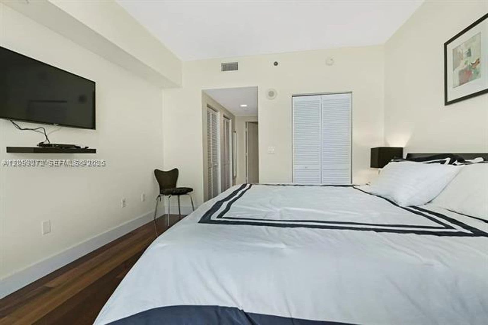 Miami Condo: 950 Brickell Bay Dr cu-3710
