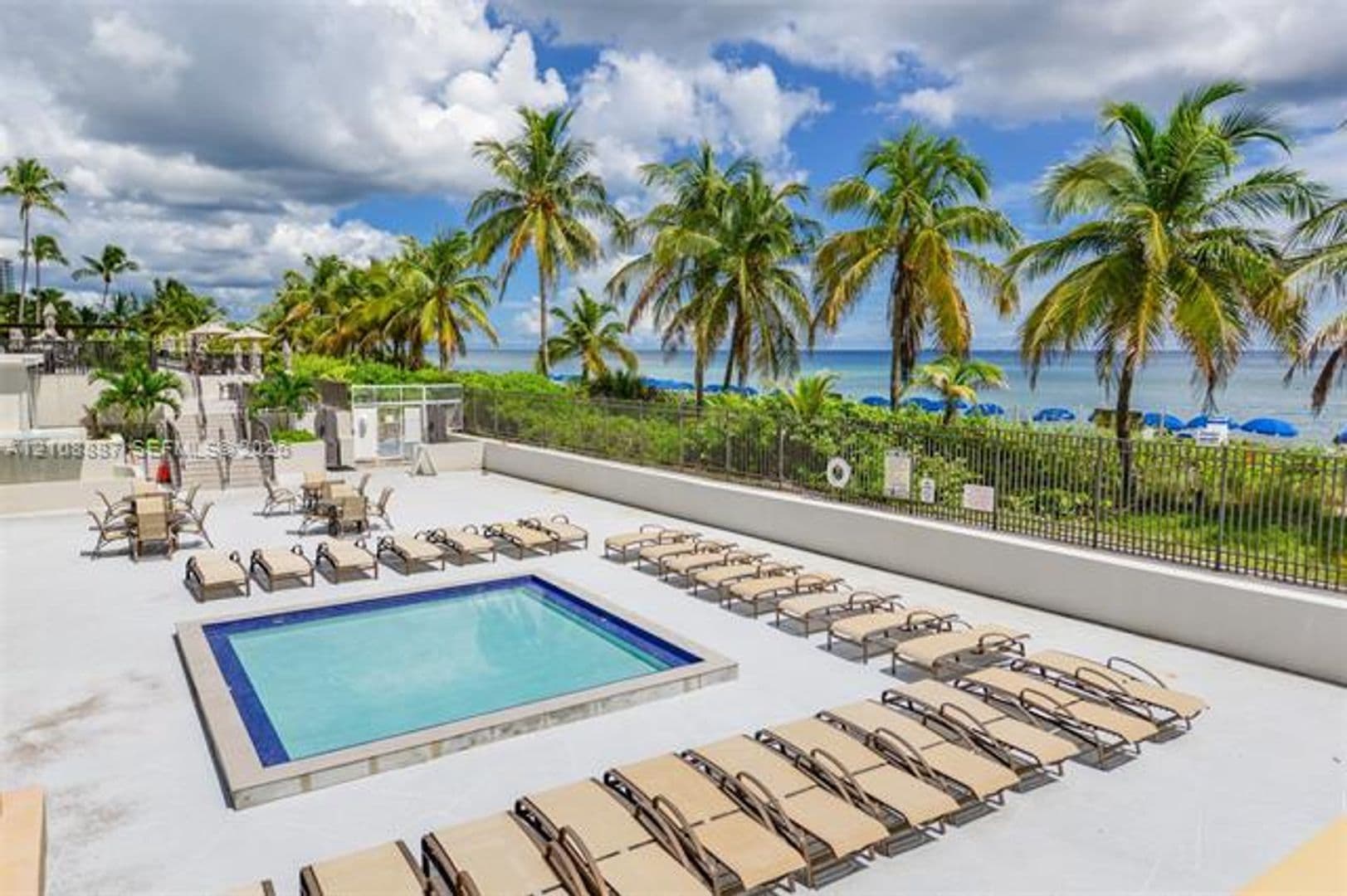 Hallandale Beach Condo: 1950 S Ocean Dr cu-18Q