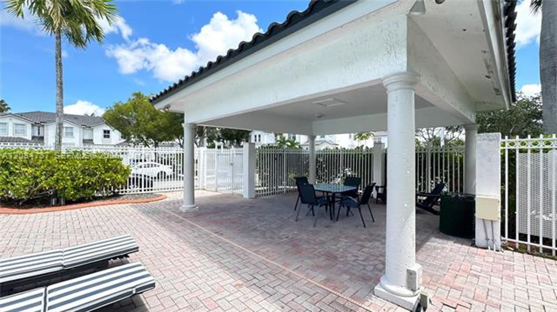 Doral Townhome: 5470 NW 107th Ave th 801