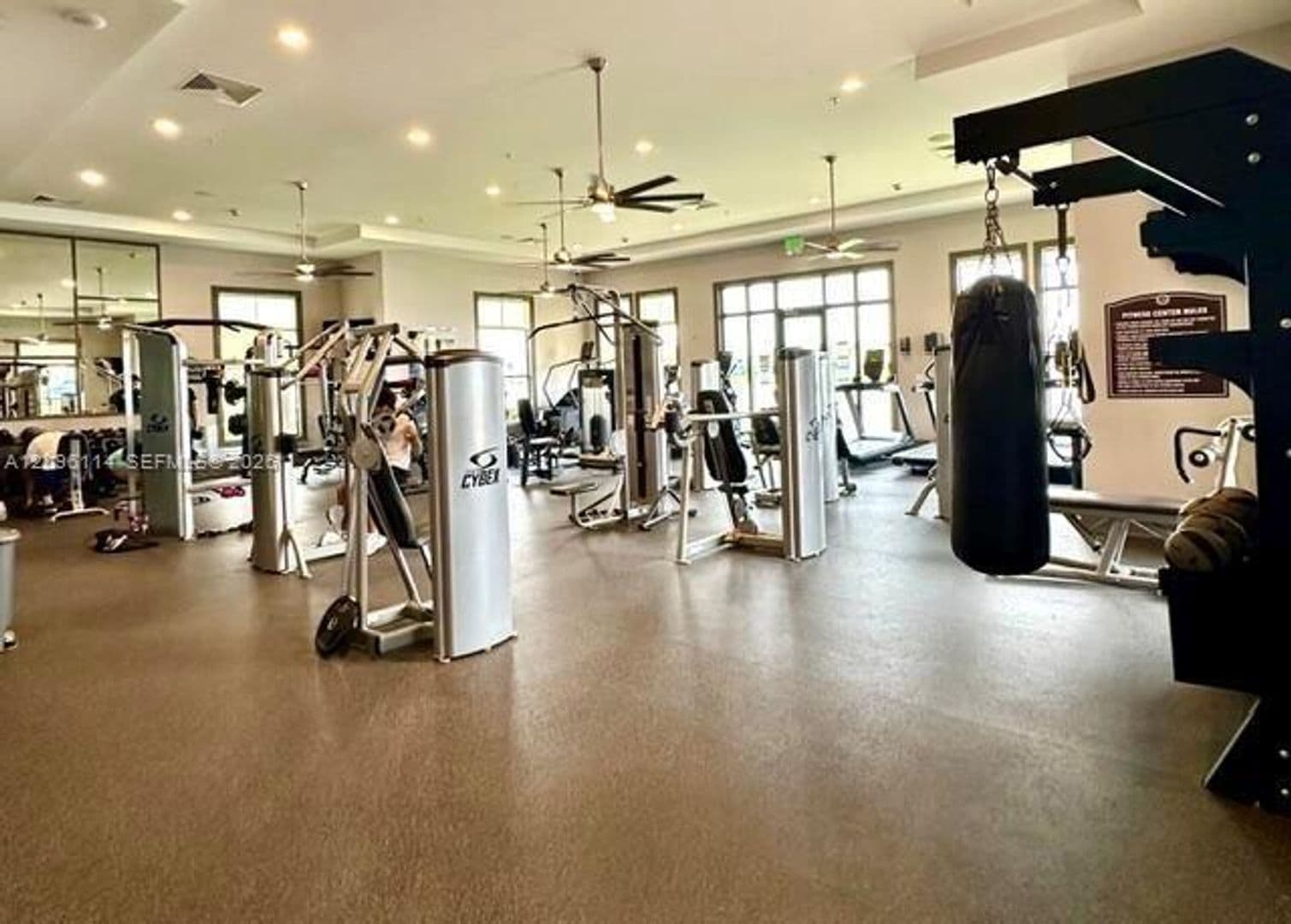 Hialeah House: 9883 W 34th Ln # 0