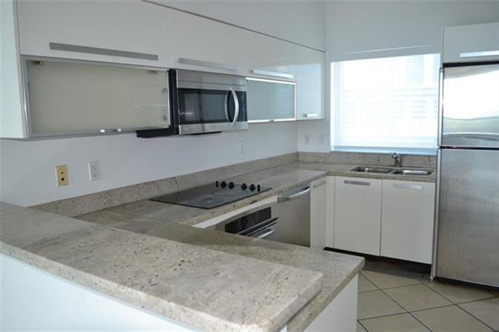Miami Condo: 601 NE 36th St cu-2906