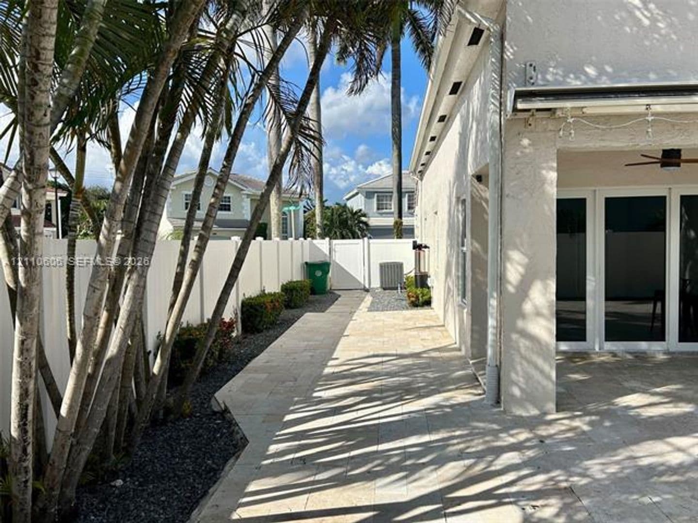 Davie House: 14200 Oak Ridge Dr # 14200
