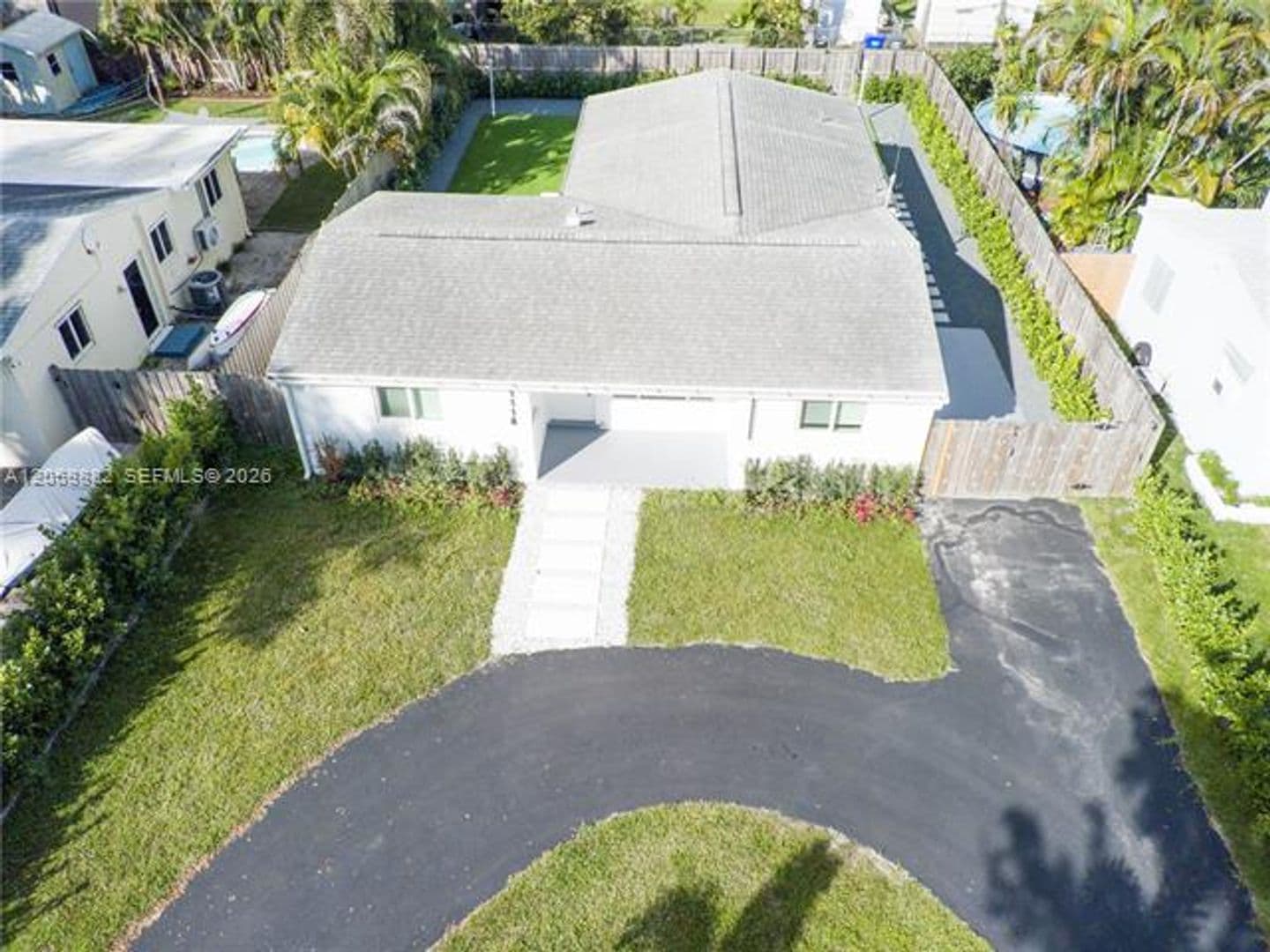 Hollywood House: 1116 N 31st Ave # 1116