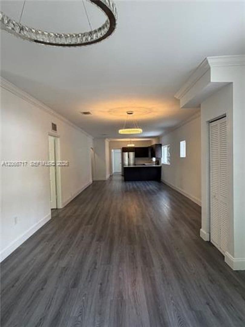 Miami House: 328 SW 15th Ave # 328