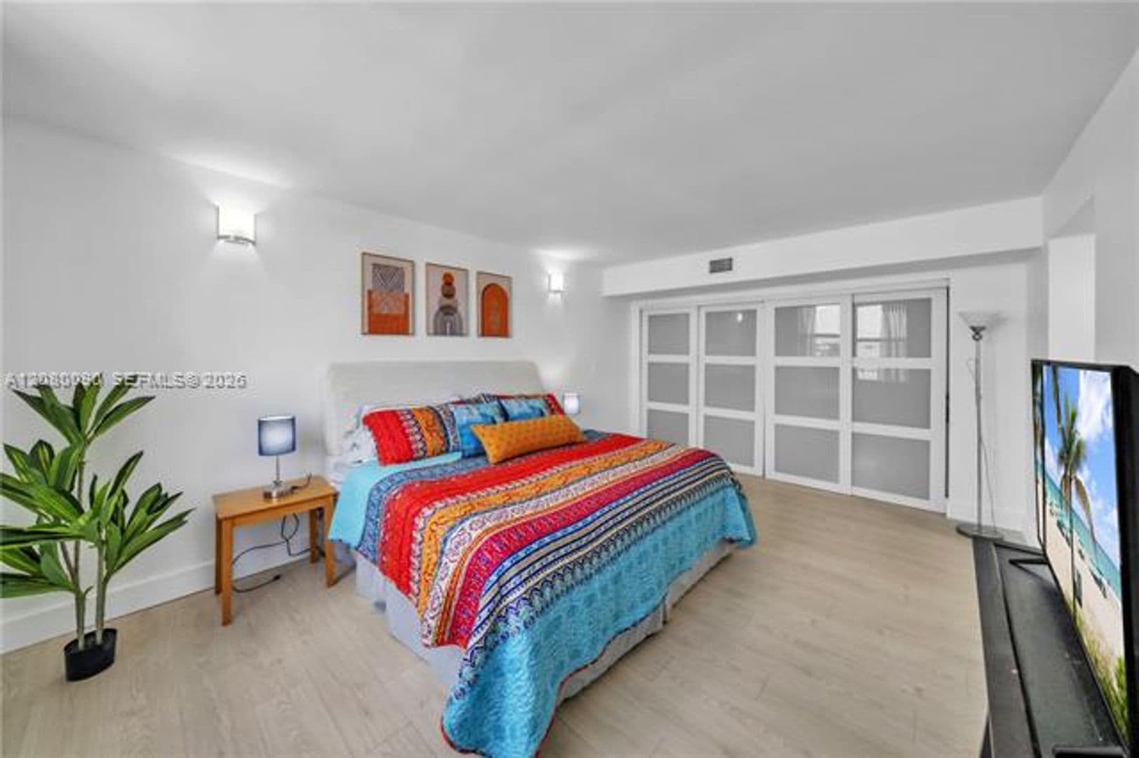 Hollywood Condo: 2401 S Ocean Dr cu-507