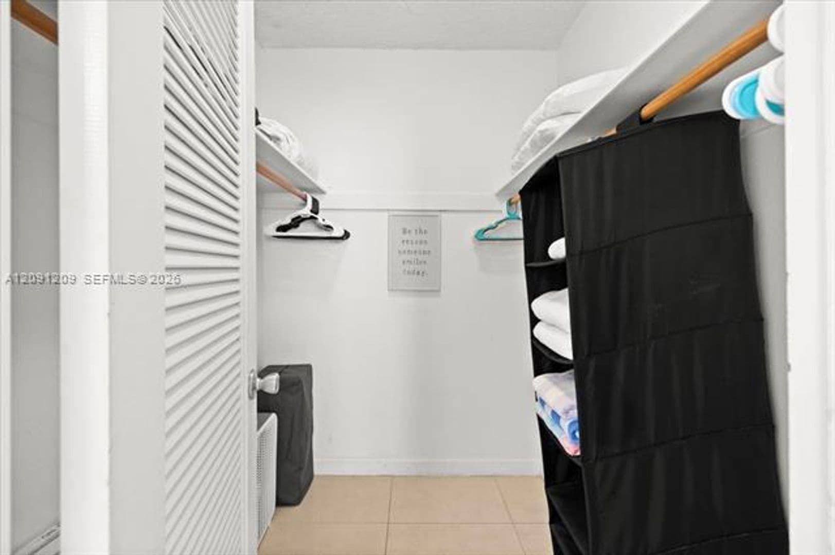 Hollywood Condo: 4001 S Ocean Dr cu-10R
