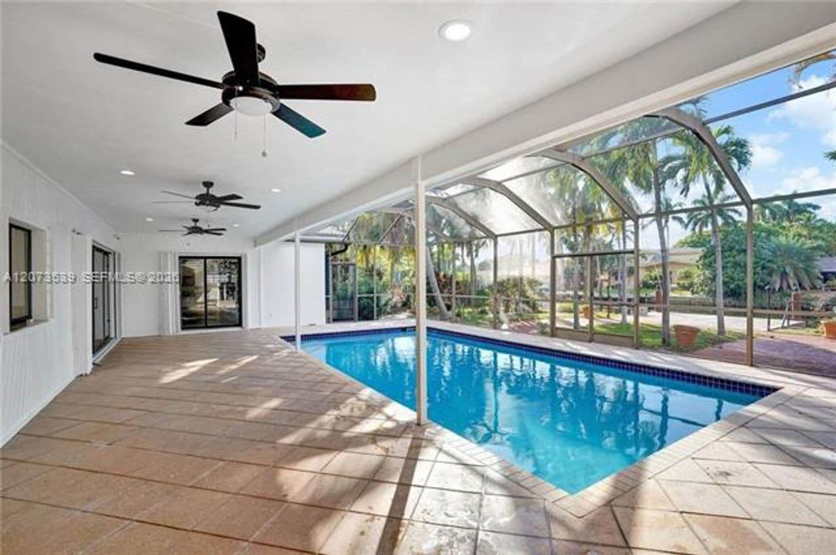 Hallandale Beach House: 612 Hibiscus Dr # 612