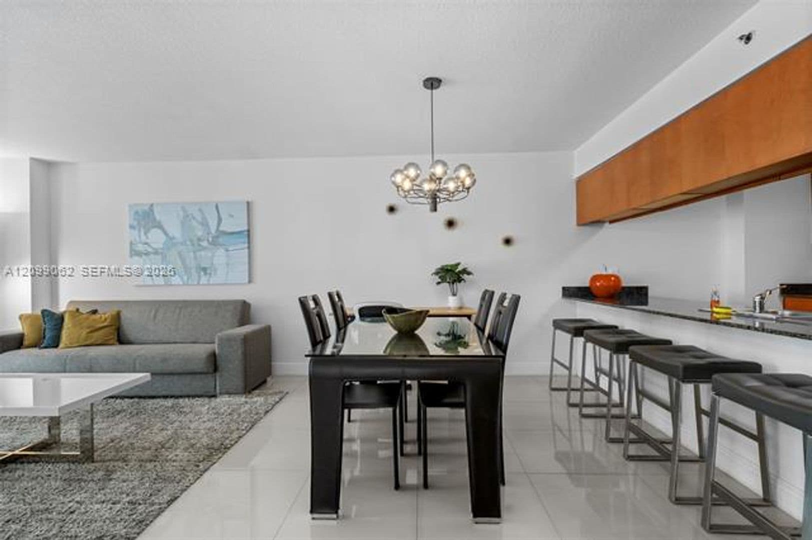 Miami Condo: 1200 Brickell Bay Dr cu-3908