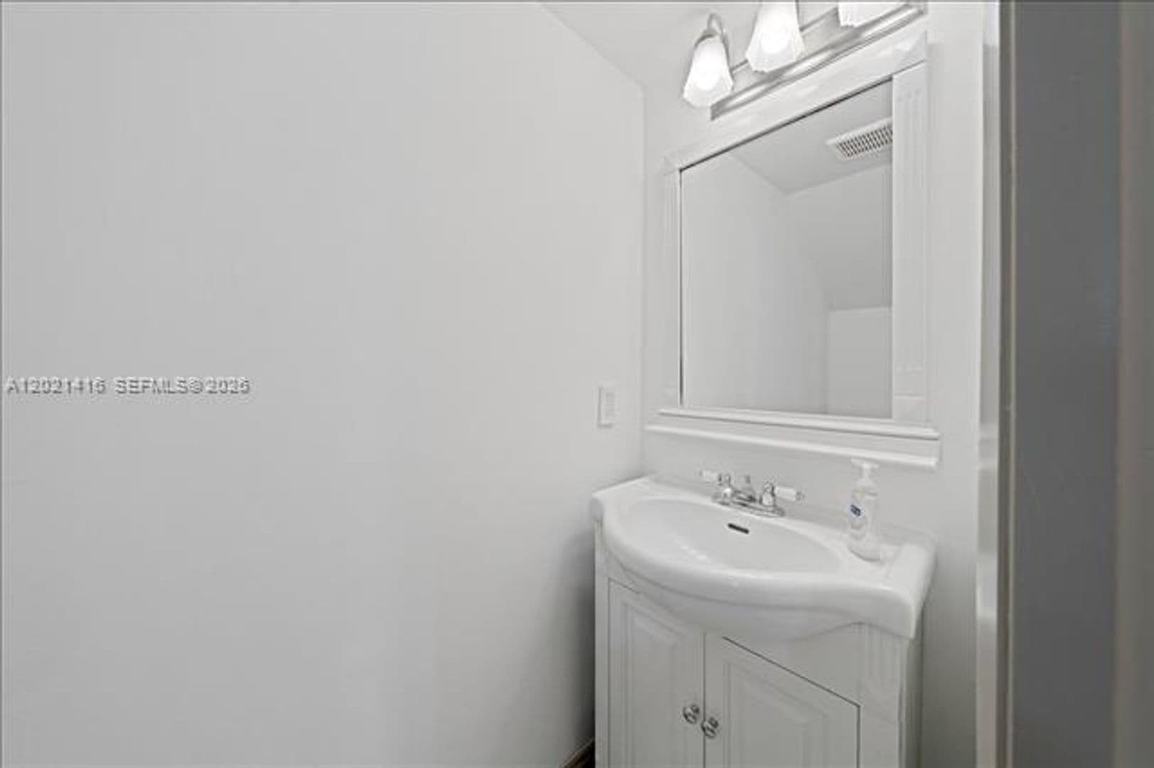 Coral Gables Townhome: 5750 Turin St th 207