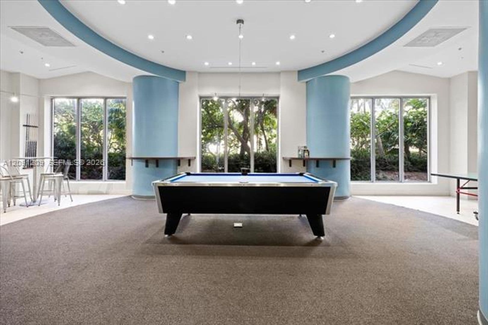 Hollywood Condo: 4001 S Ocean Dr cu-10R