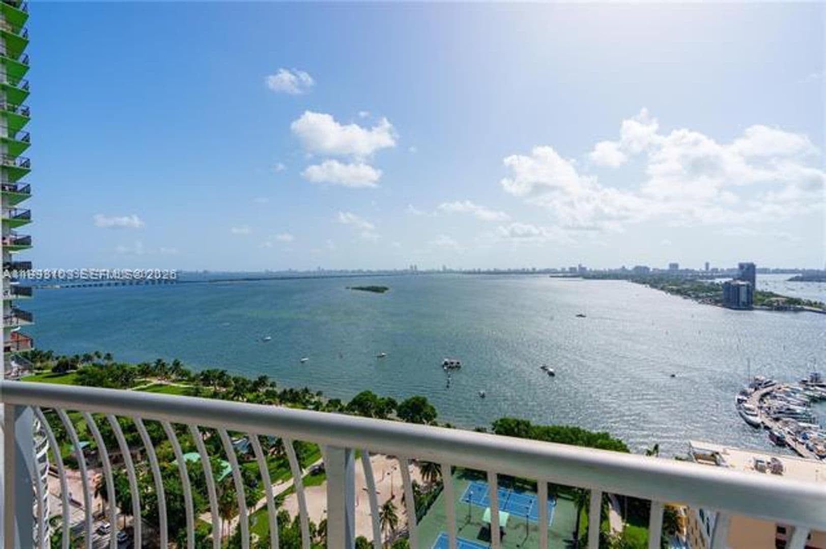 Miami Condo: 1750 N Bayshore Dr cu-2401
