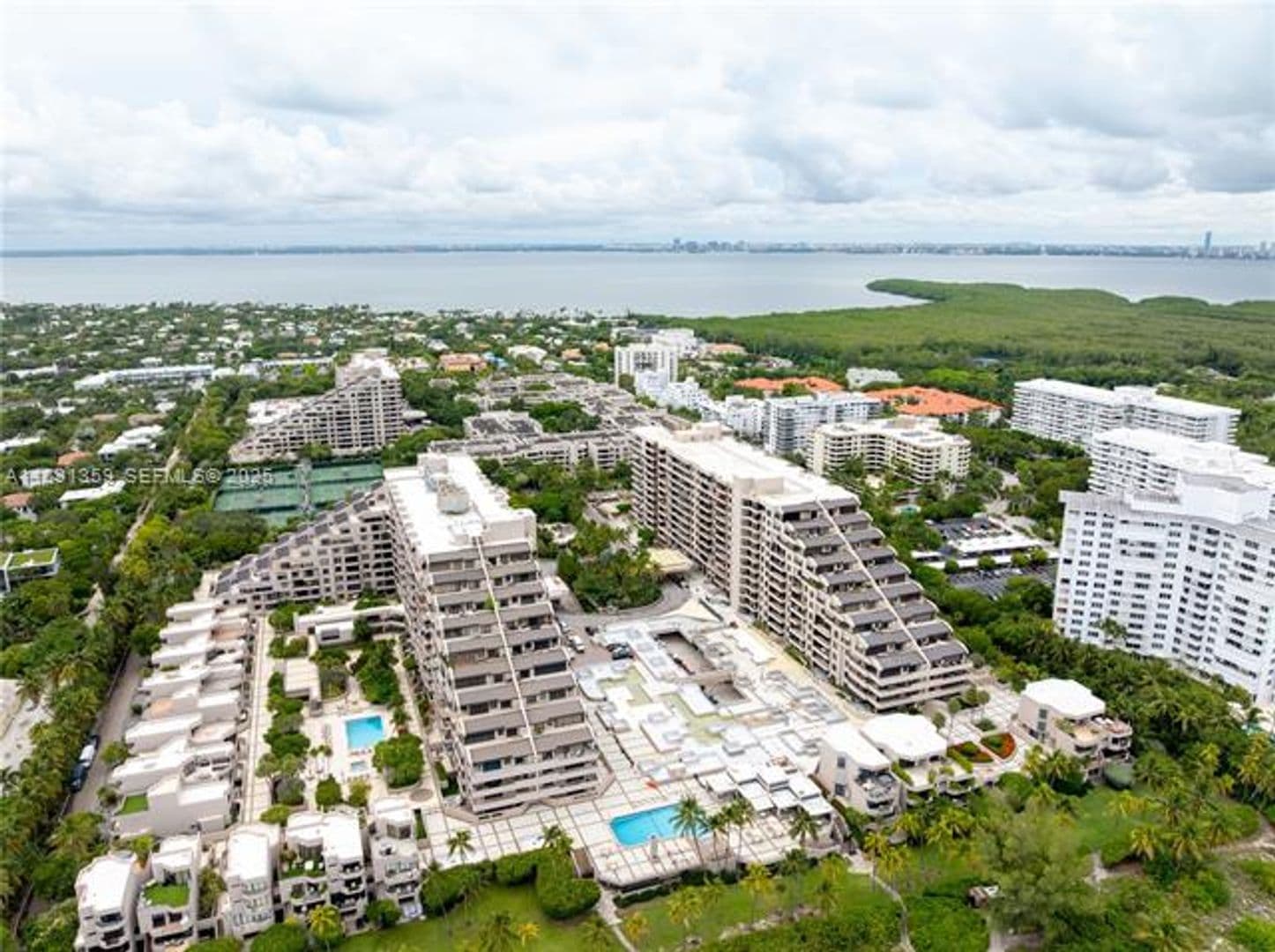 Key Biscayne Condo: 101 Crandon Blvd cu-379
