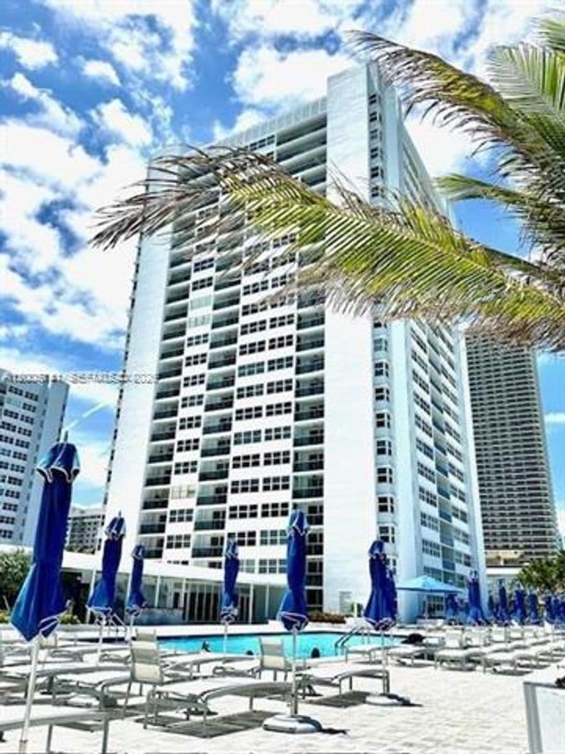 Hallandale Beach Condo: 1904 S Ocean Dr cu-1707