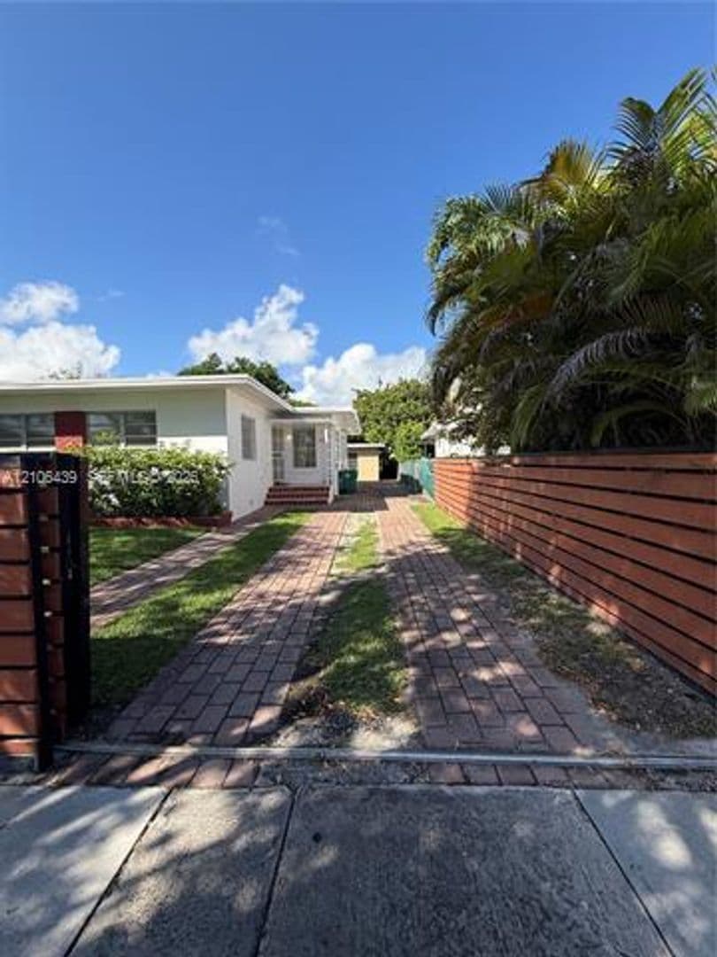 Miami Condo: 1721 SW 14th St cu-1721