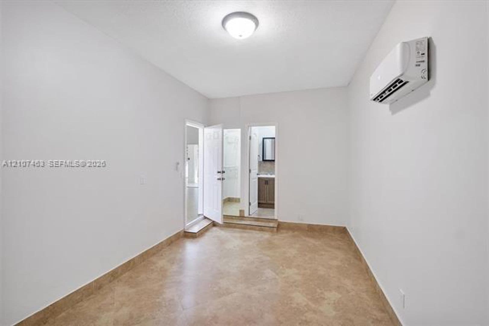 Hialeah House: 7071 W 6th Ave # 7071