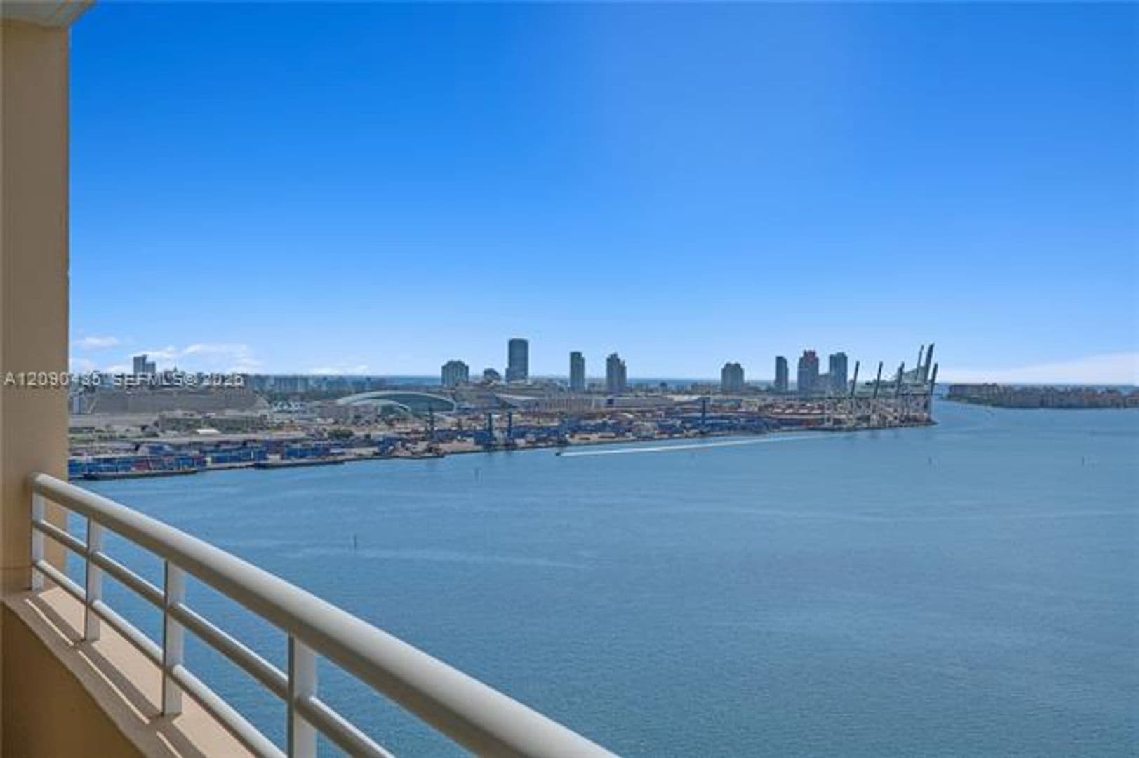 Miami Condo: 808 Brickell Key Dr cu-2506