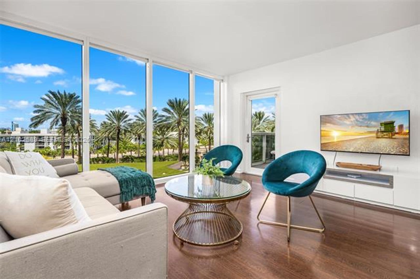 Bal Harbour Condo: 10275 Collins Ave cu-327