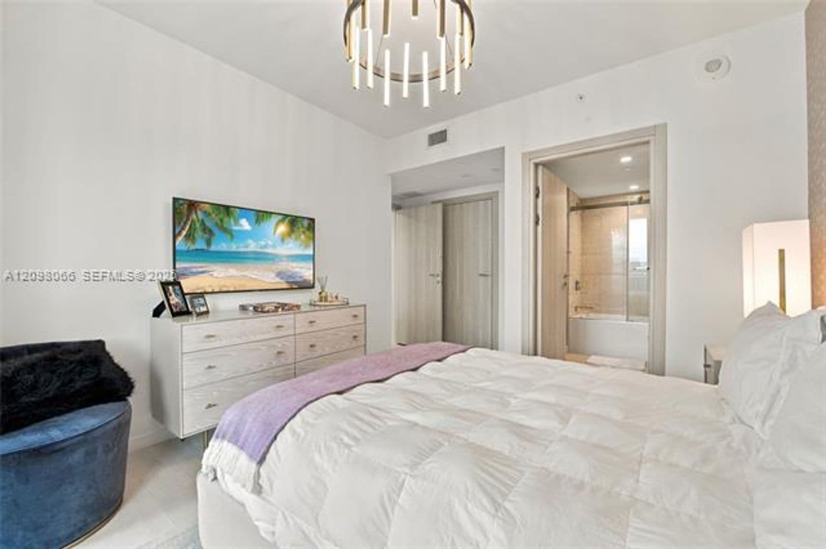 Miami Condo: 1000 Brickell Plz cu-3401